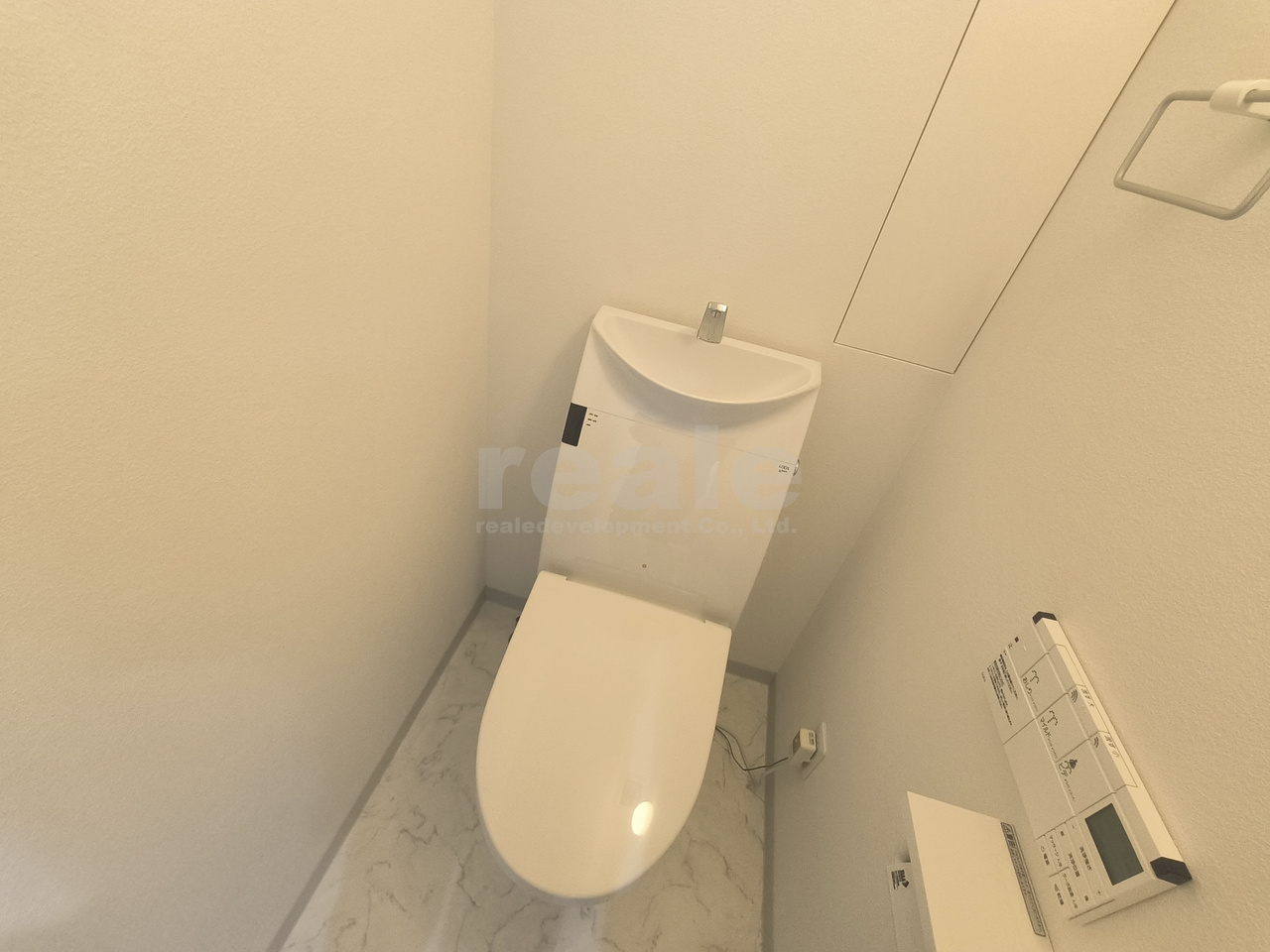 杉並区松庵３丁目の賃貸マンションのトイレ