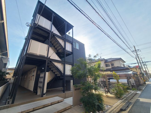 リブリ・ブライトの外観|★鉄骨造３階建てマンション！外観です★