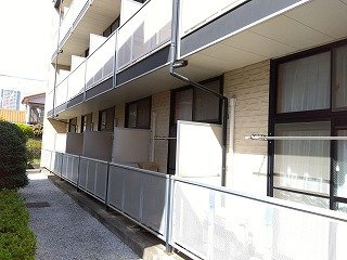 レオパレスサニーコートのその他|1F窓先