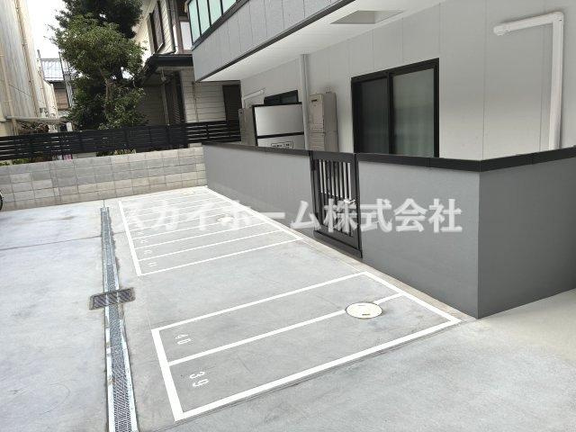 アヴェーレ早苗町の駐車場|写真は現況優先とします。