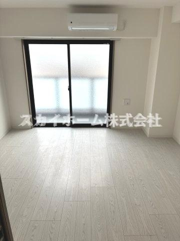 アヴェーレ早苗町の洋室