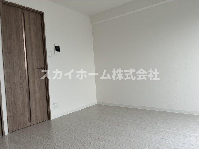 アヴェーレ早苗町の洋室