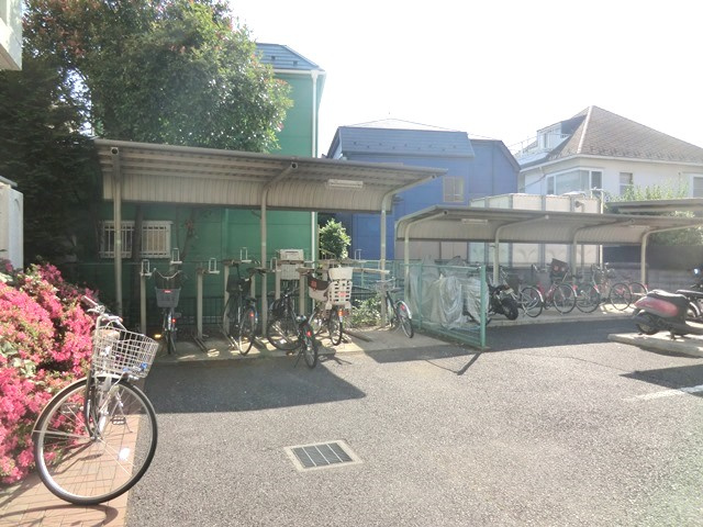 シャレー・アヴァンテのその他共用部分|★敷地内に自転車駐輪場を完備！バイクもご相談可能です★