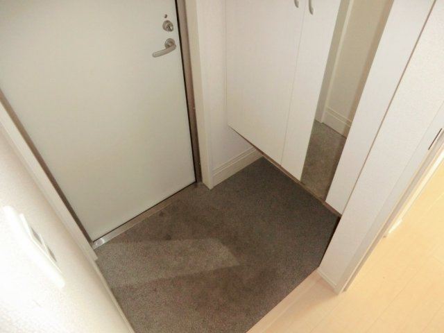 フルーム浦和の玄関