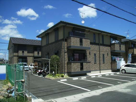 ルーナ西大寺の外観