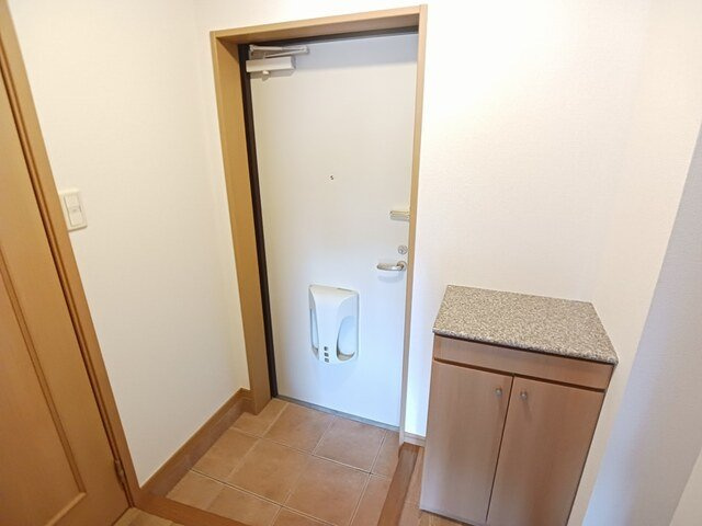 コモドビラⅥの玄関