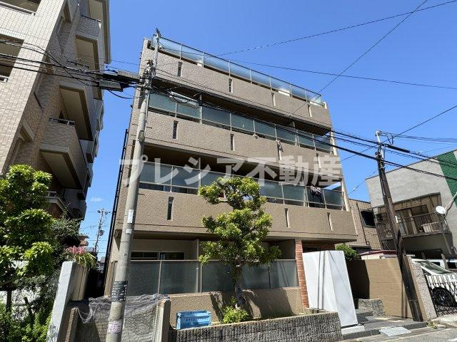 ダイドーメゾン甲子園口の外観