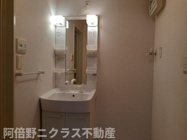 メゾン　ソレイユの洗面所|明るい洗面所です