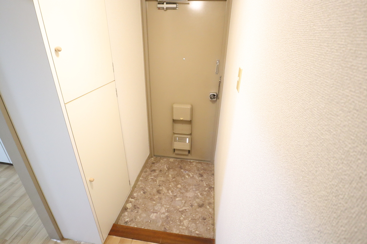 サンハイツ山本の玄関