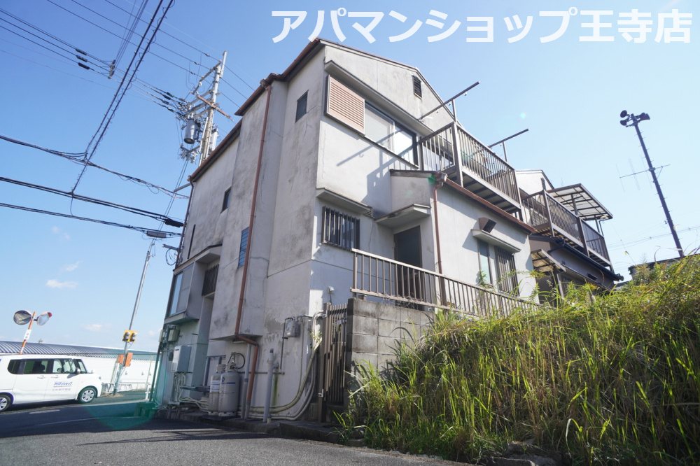 北葛城郡上牧町米山台1丁目貸家の外観