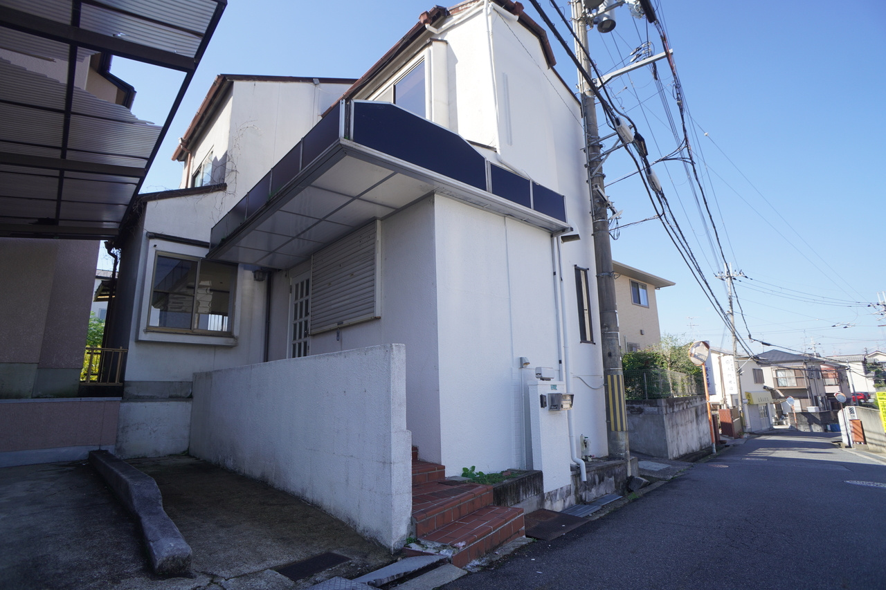 北葛城郡上牧町米山台1丁目貸家のエントランス