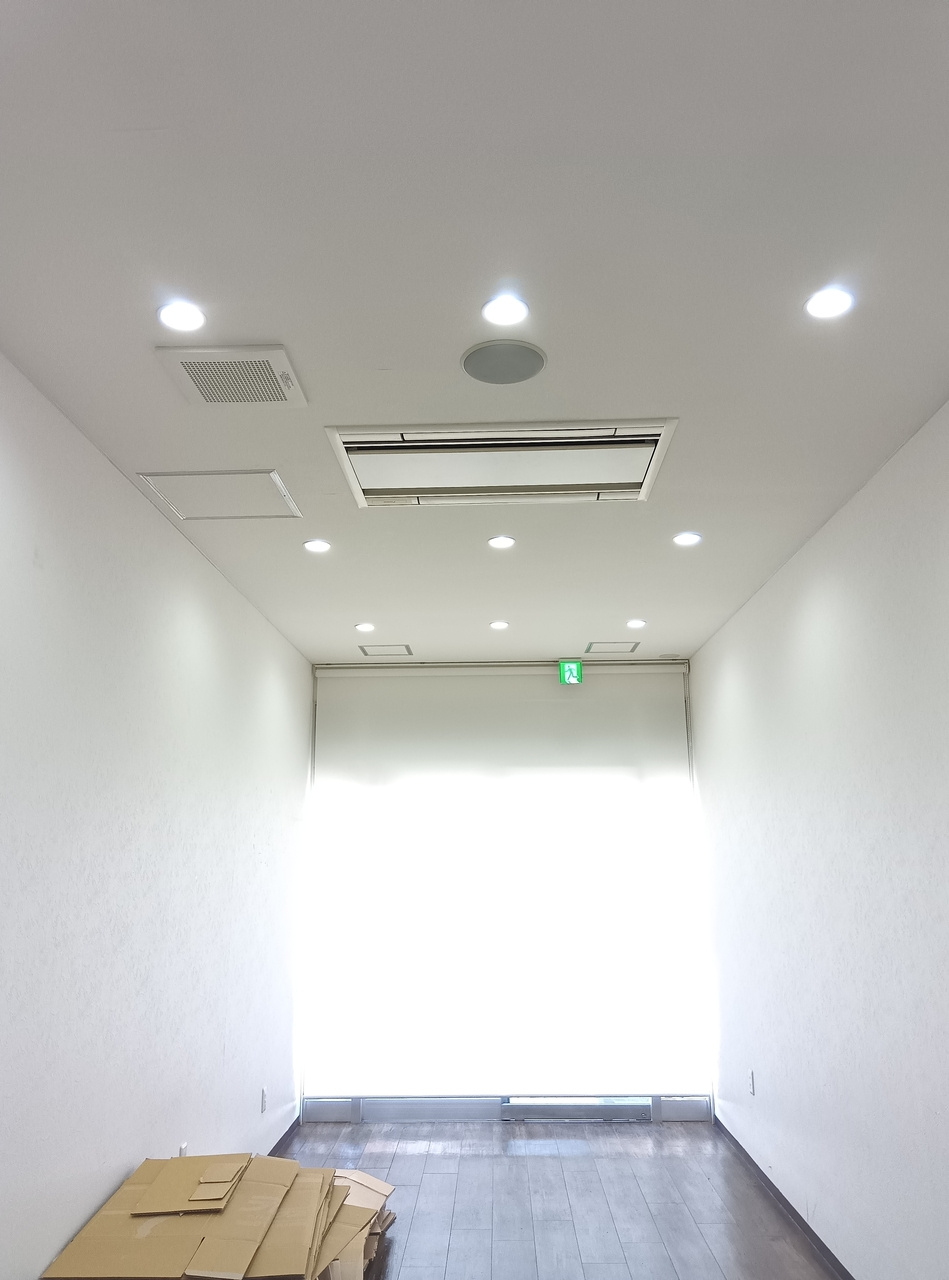 岡本1丁目店舗の内装