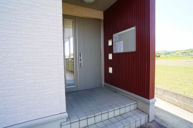 ハーモニアのエントランス|清潔なエントランスです