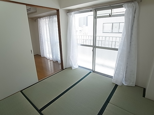 永瀬ビルの和室