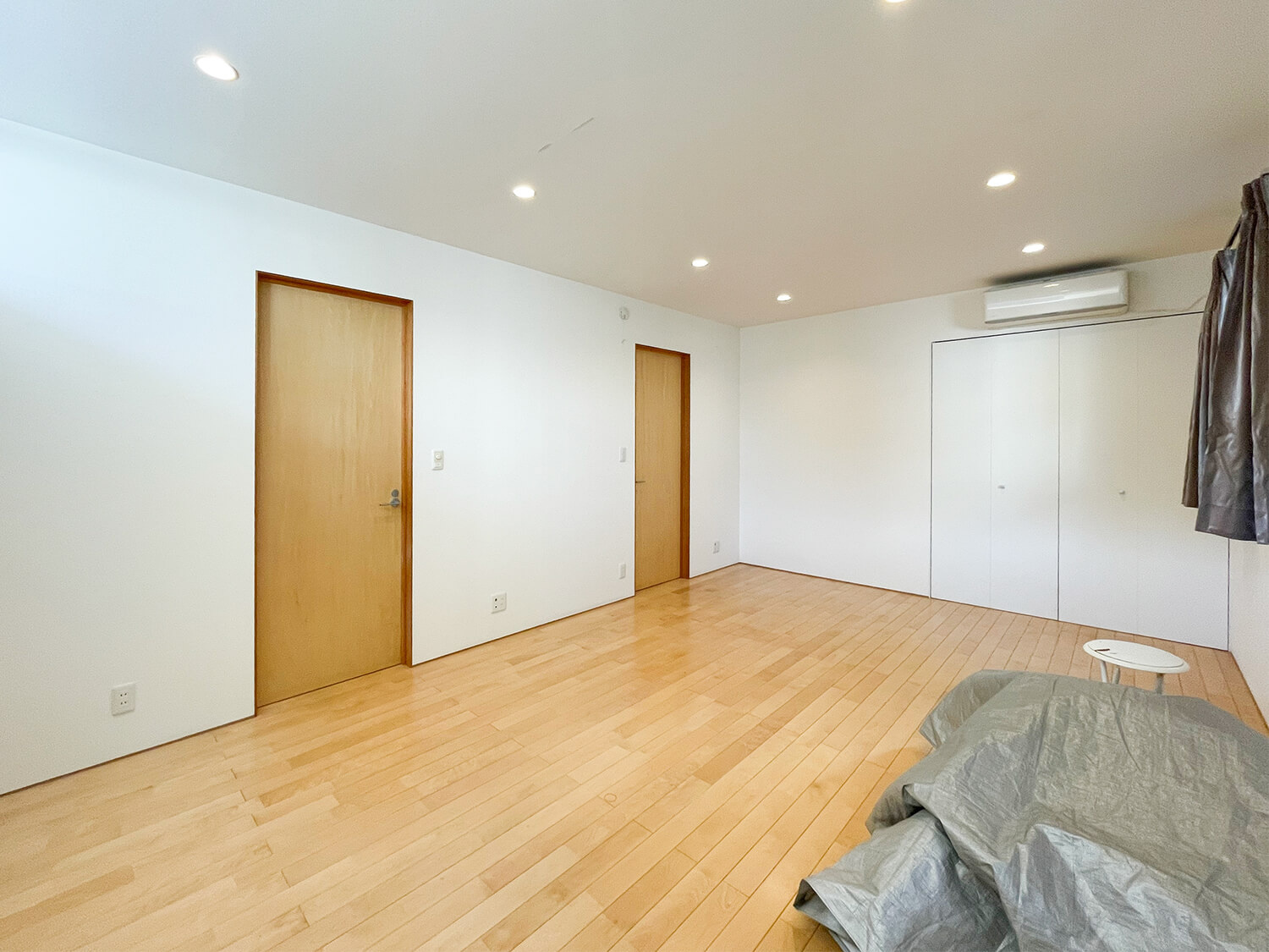 北野町戸建の洋室
