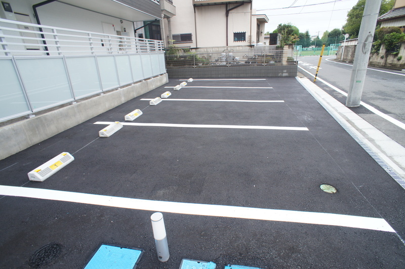 リブリ・richeⅧの駐車場