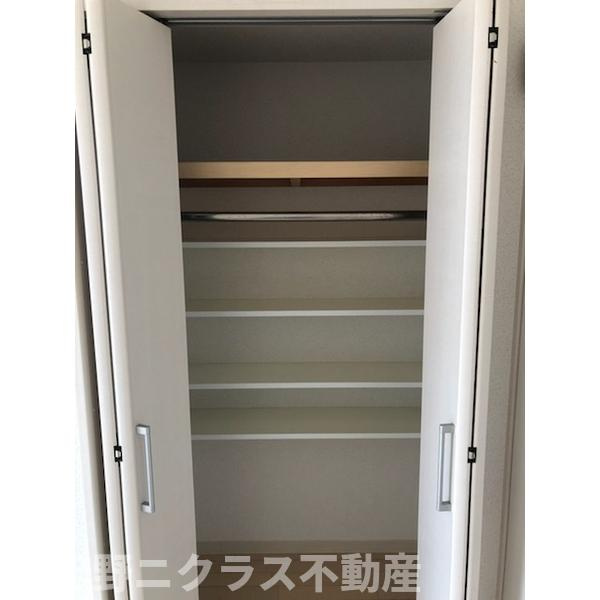 クレイドル西田辺の収納