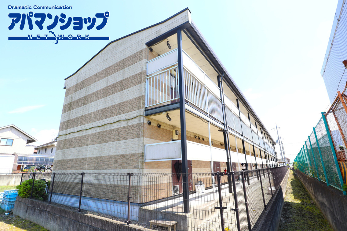 レオパレスグッドウエストの外観