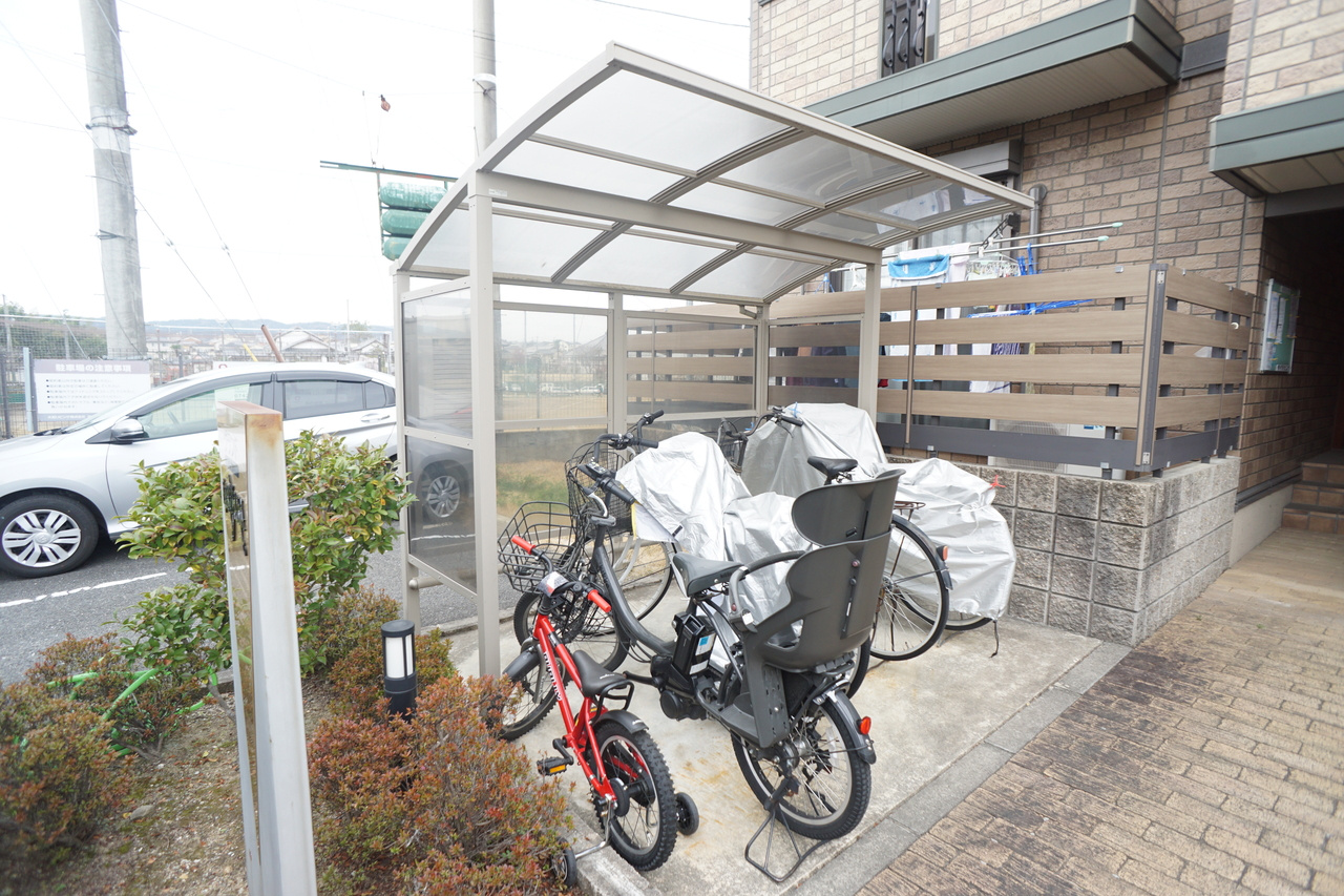グランド郡山の駐車場