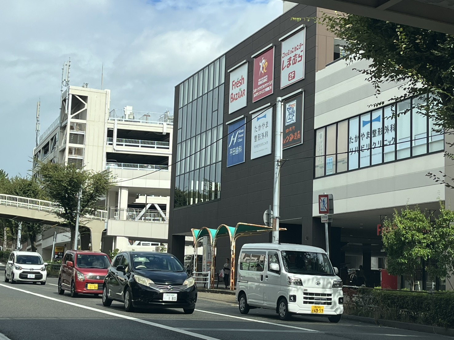 明舞第2団地8号棟の周辺