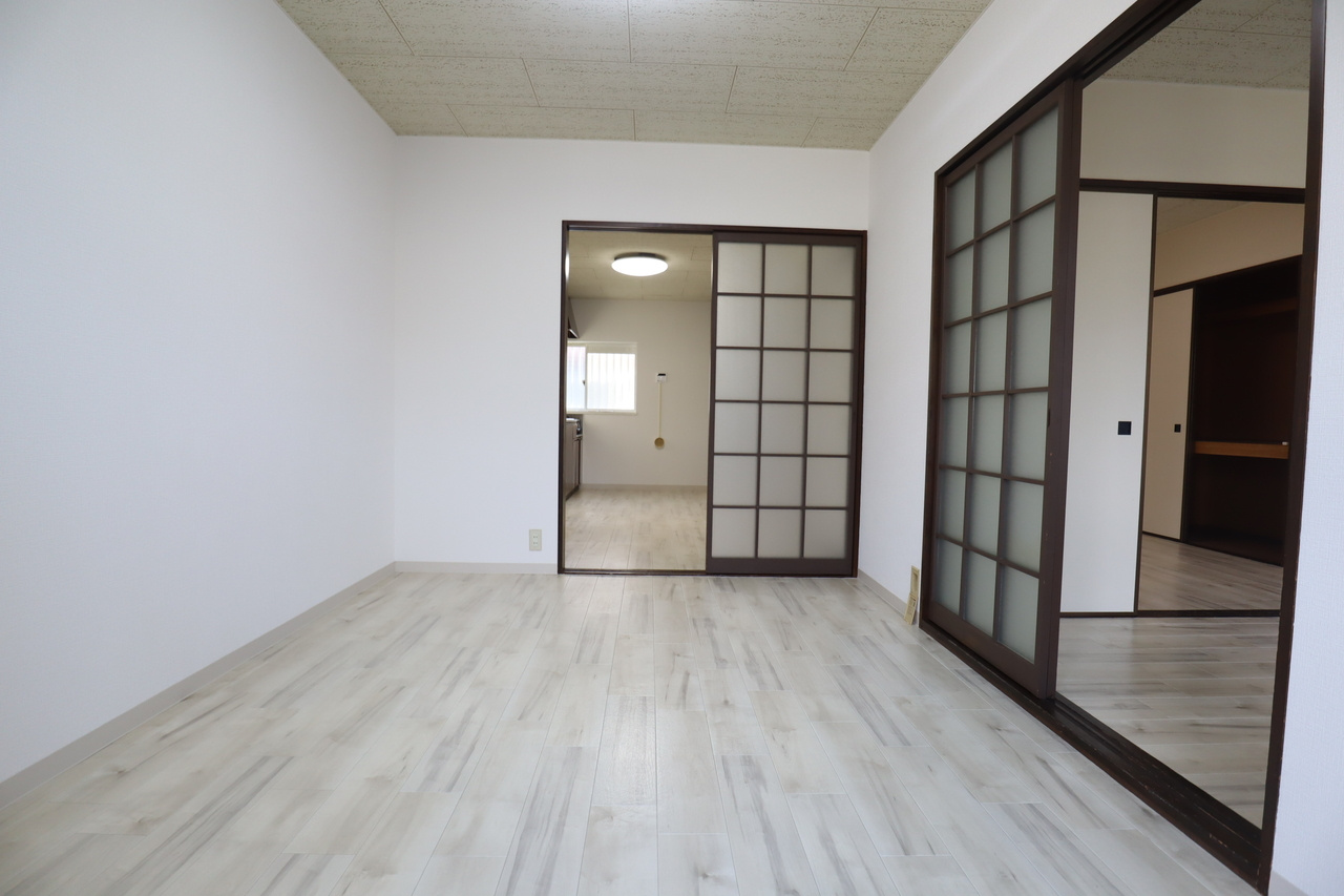 エトワール郡山の洋室