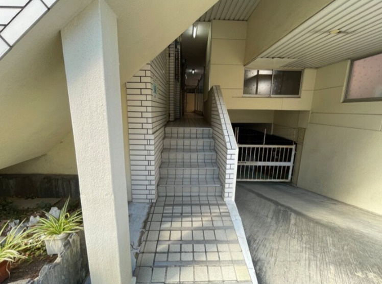 昭和ハイツのロビー