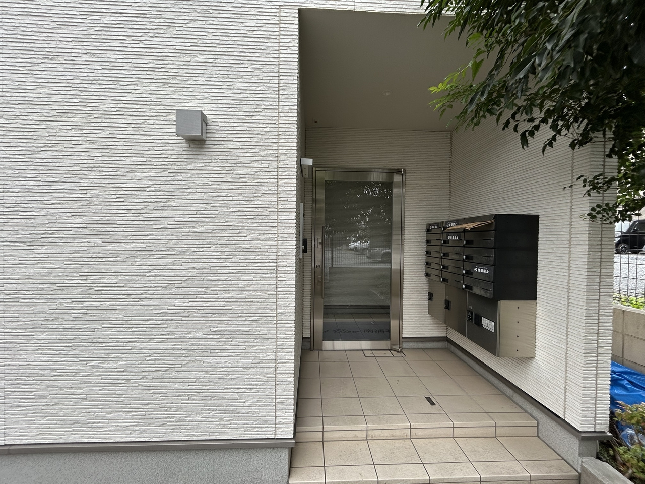 Link View 南浦和のエントランス