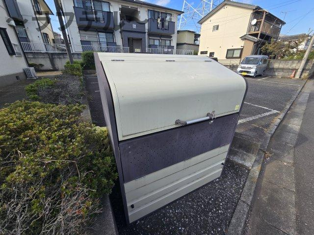 農住メゾン・プレミールＡの駐車場