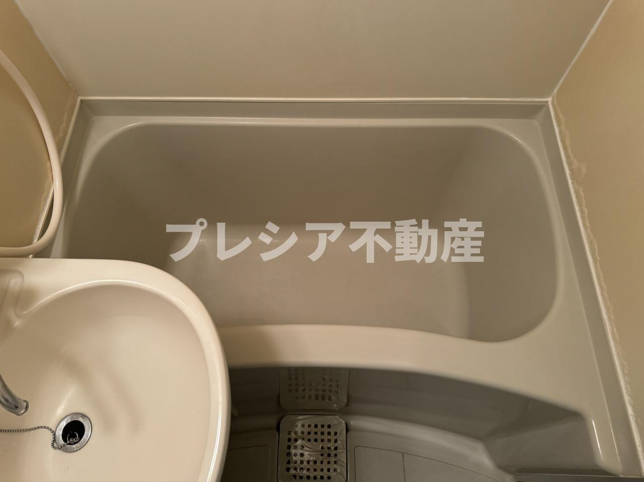 ロイヤルメゾン甲子園口Vの浴室
