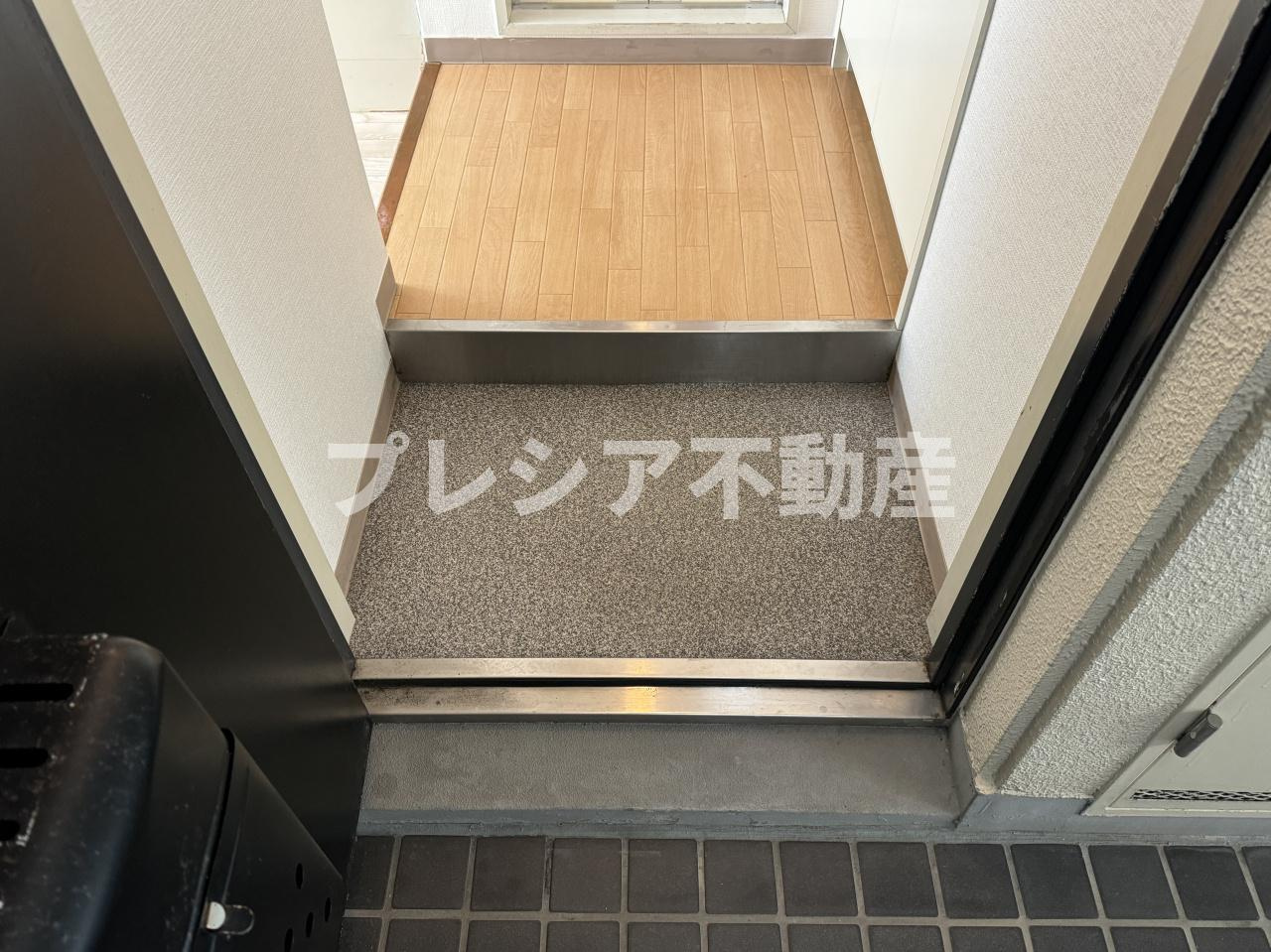 ロイヤルメゾン甲子園口Vの玄関