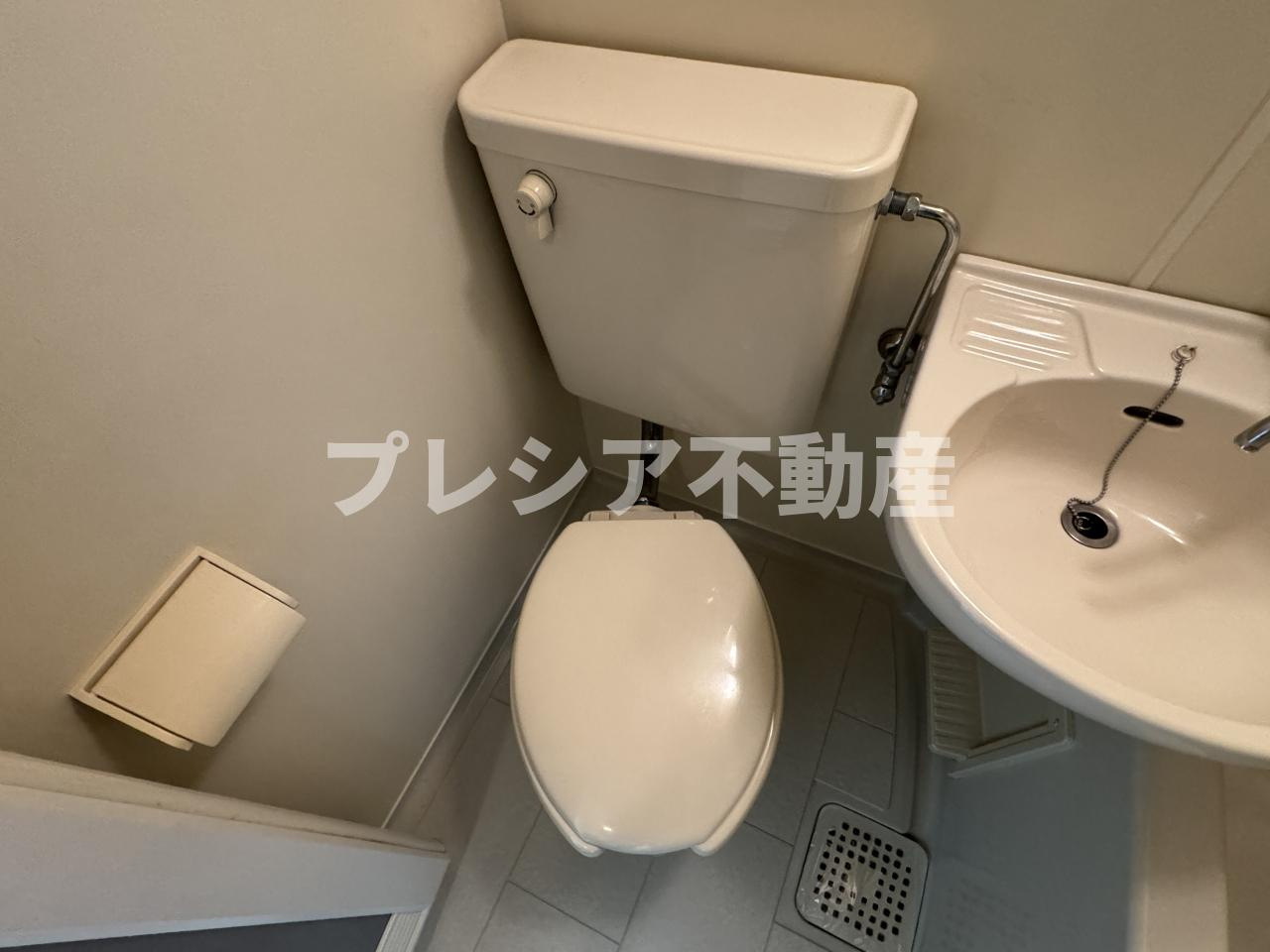 ロイヤルメゾン甲子園口Vのトイレ