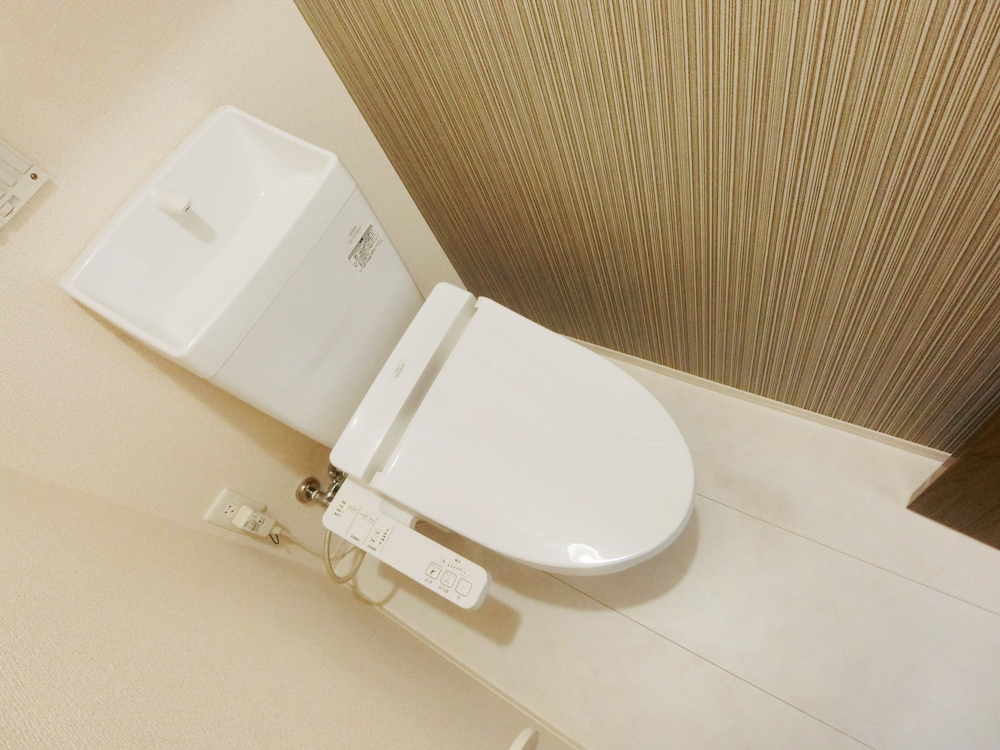アイリス錦町のトイレ|別号室の参考写真です。