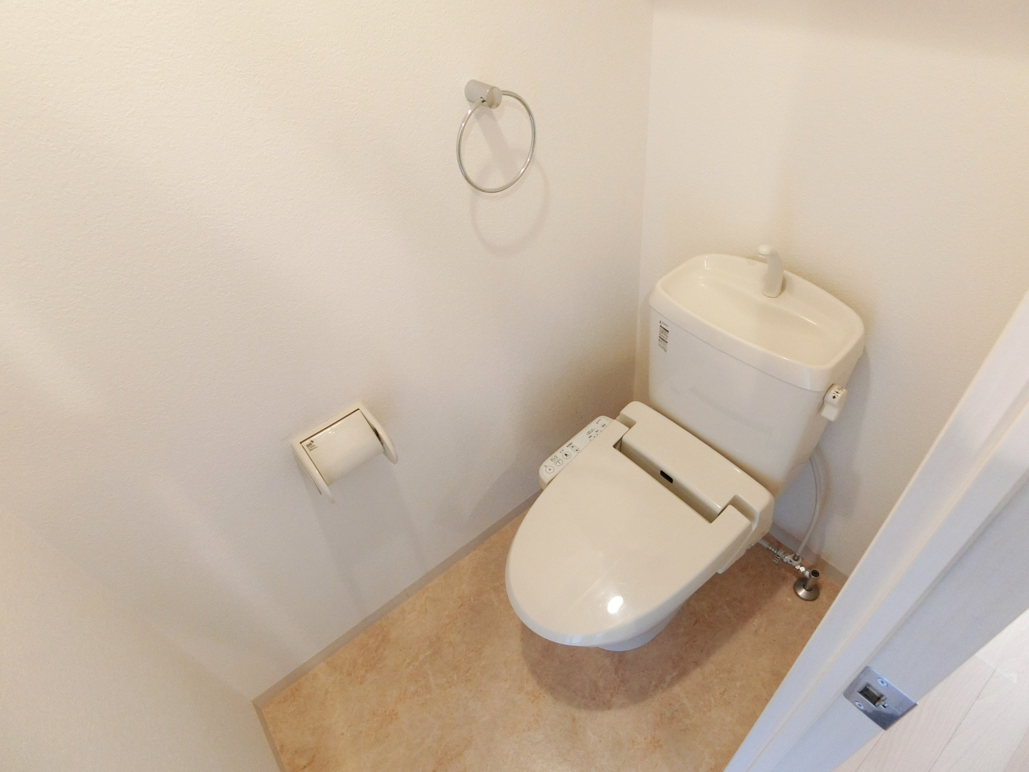 ハック北戸田クレシアのトイレ|別号室の参考写真です。