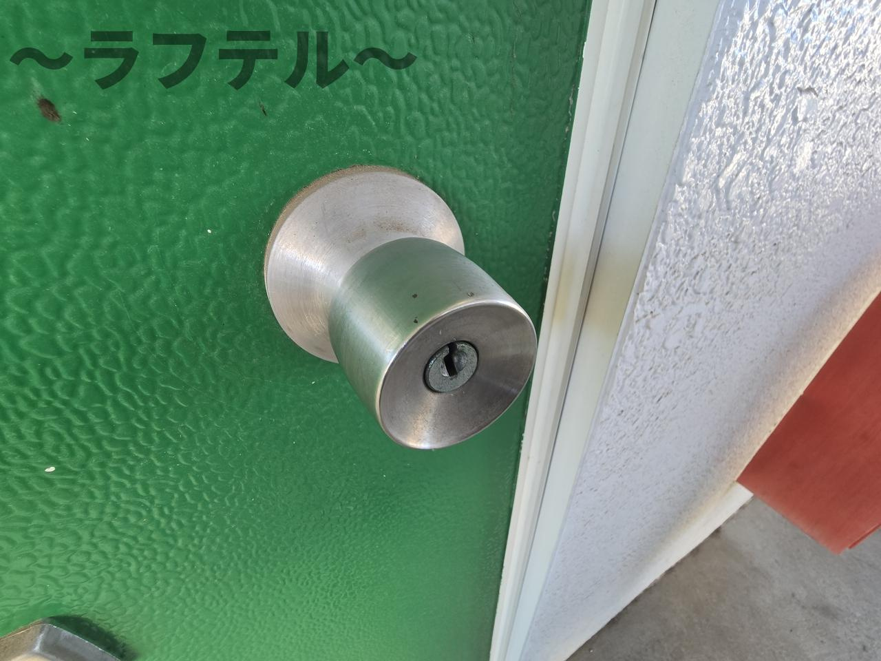 所沢市大字荒幡のアパートの玄関
