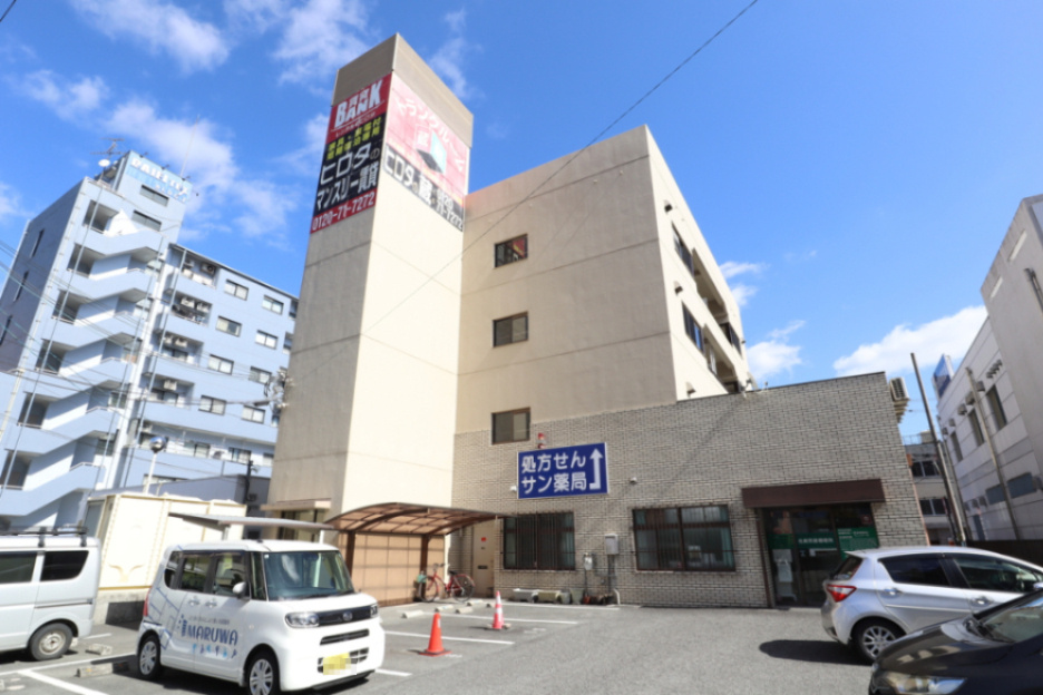 イースト33神宮前の外観