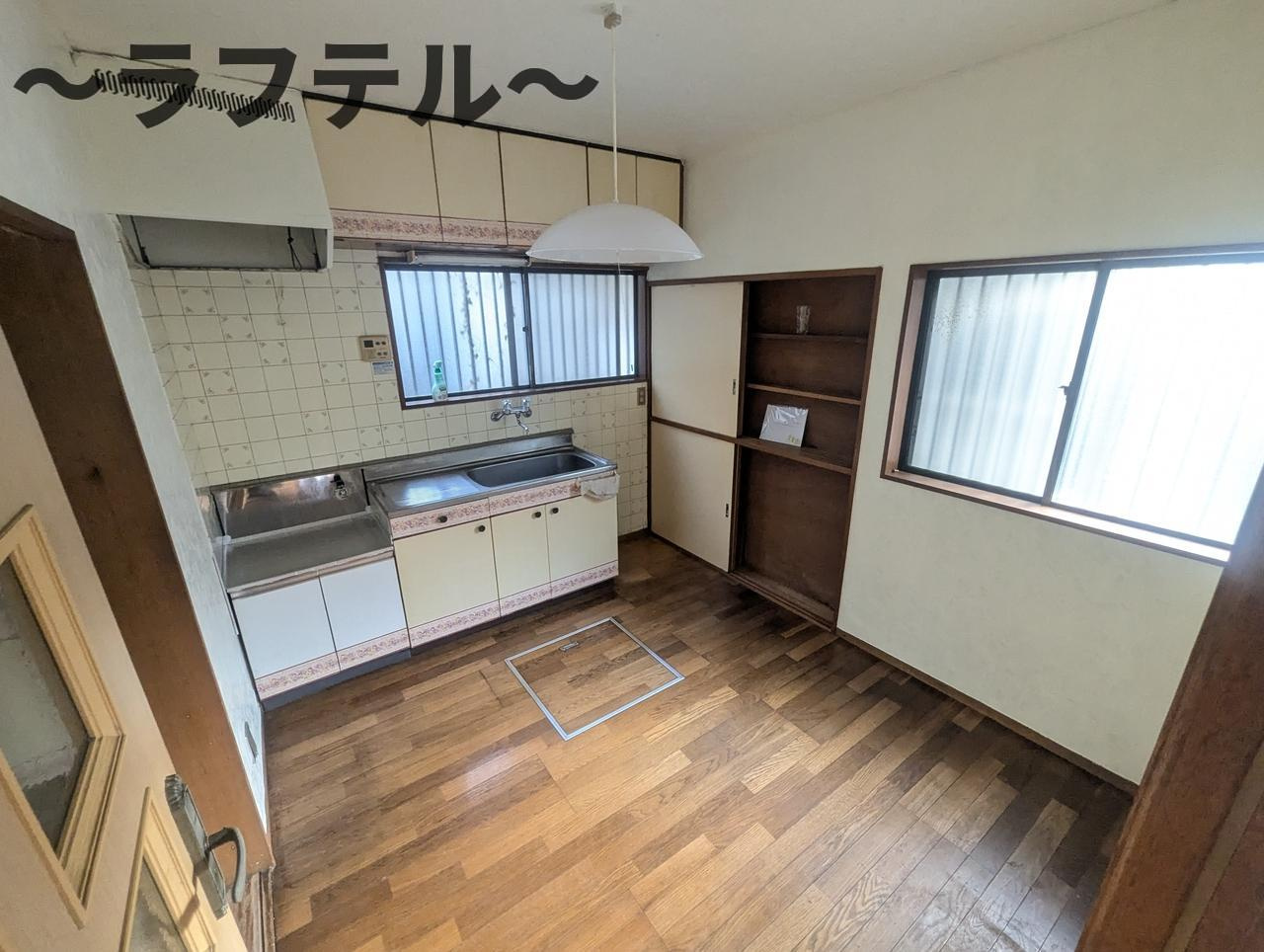 西所沢一丁目貸家の居間・リビング