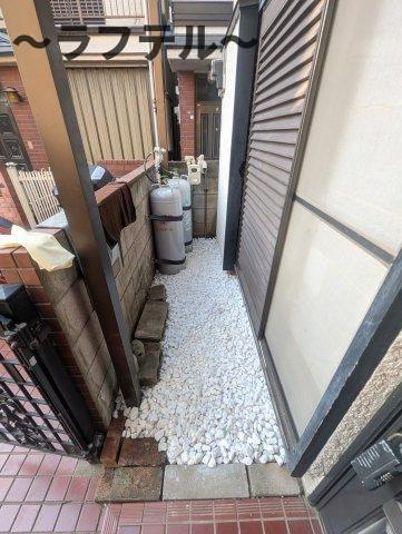 西所沢一丁目貸家の庭