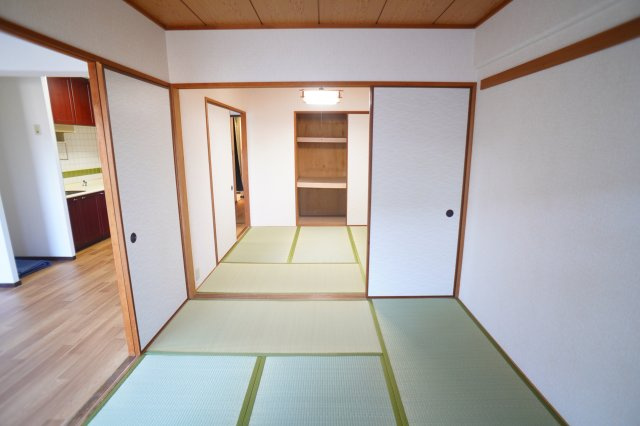 サンマンション新大宮の和室