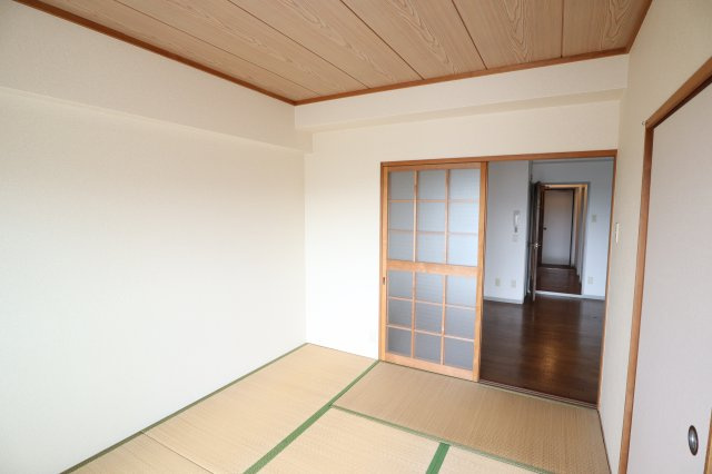 第６サンコウヒルズ南館の和室