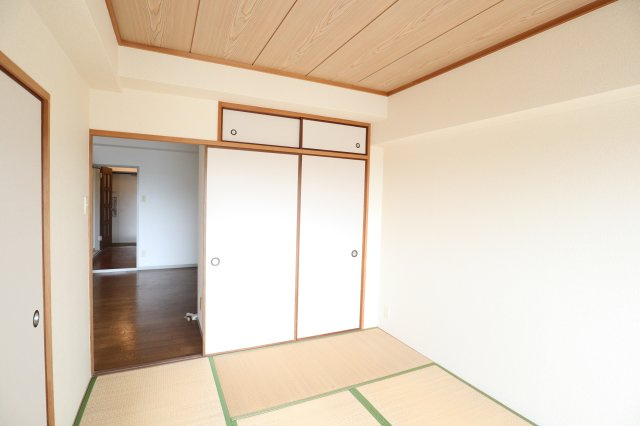 第６サンコウヒルズ南館の和室