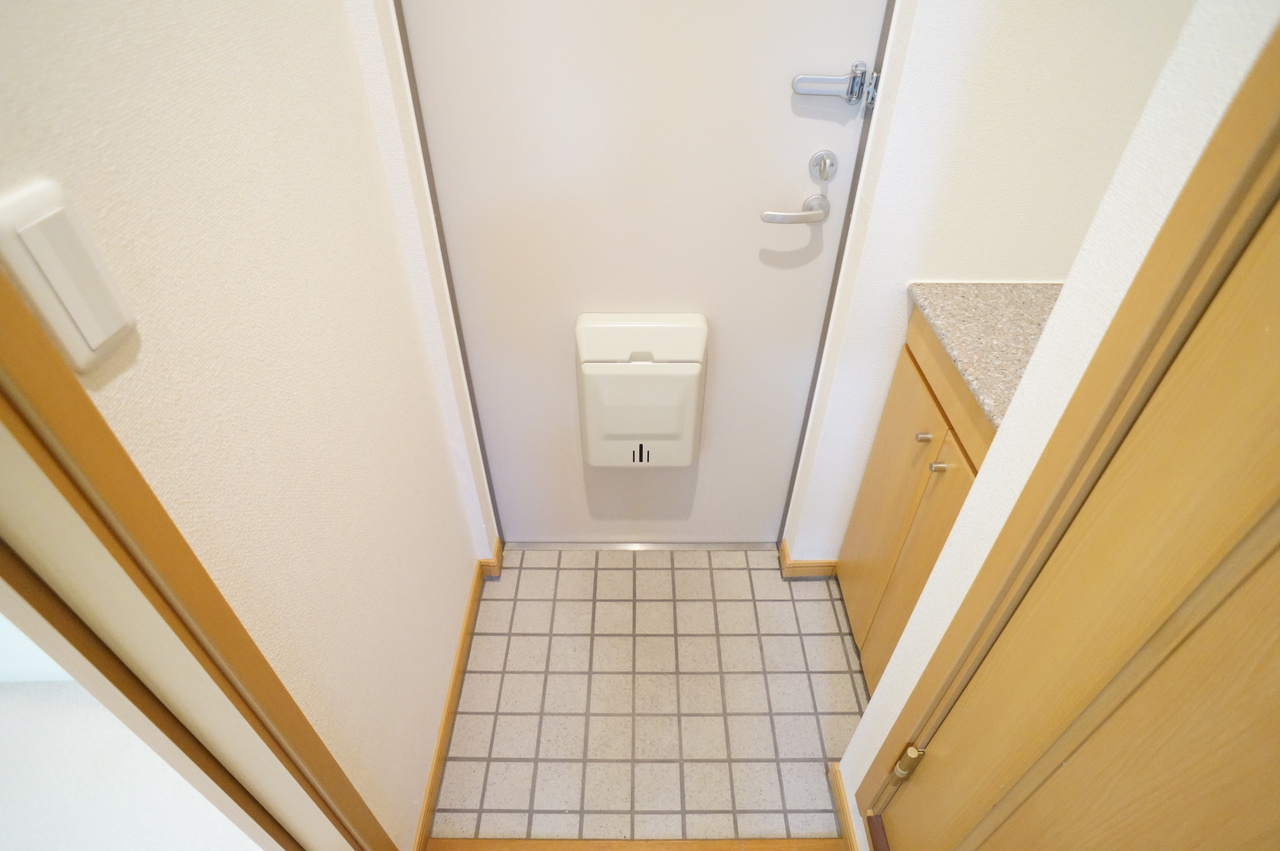 パレット法蓮の玄関