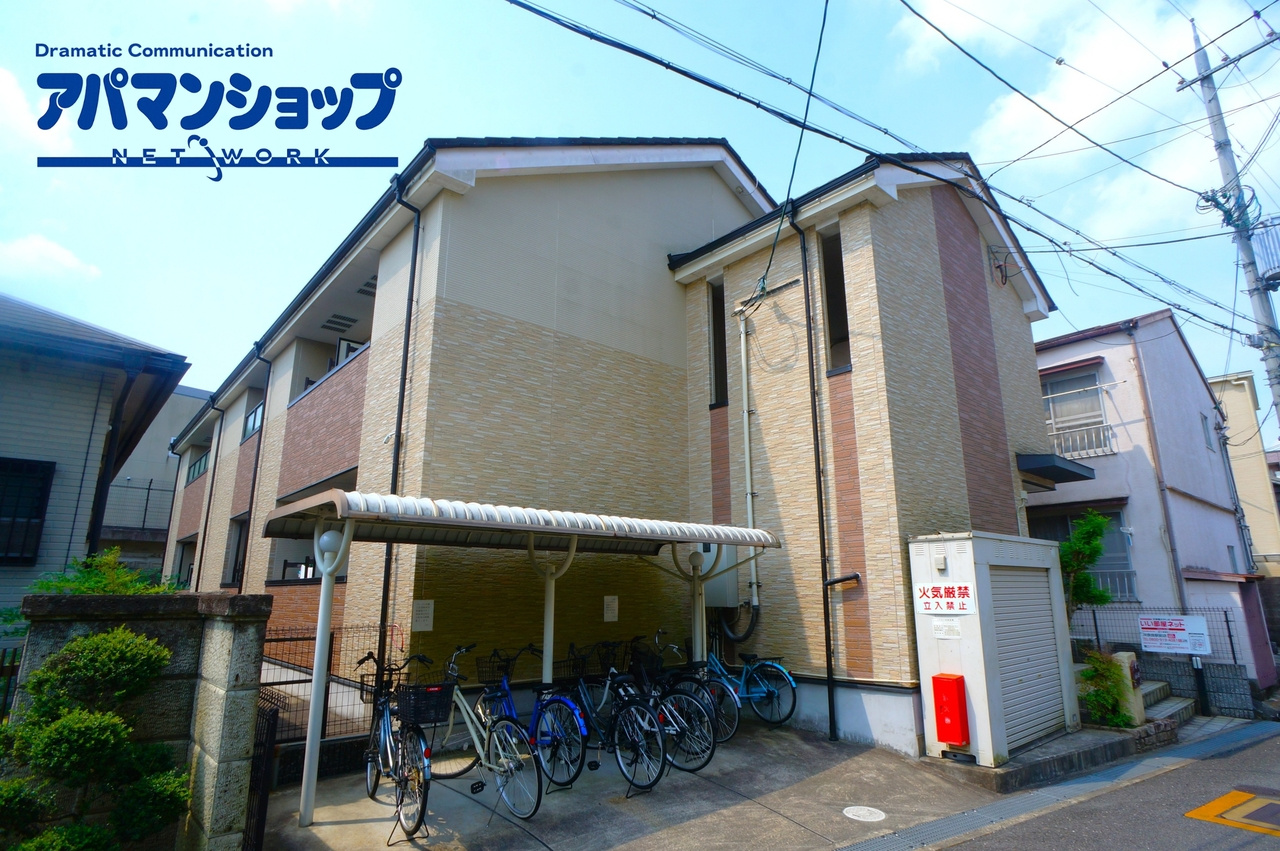 パレット法蓮の外観