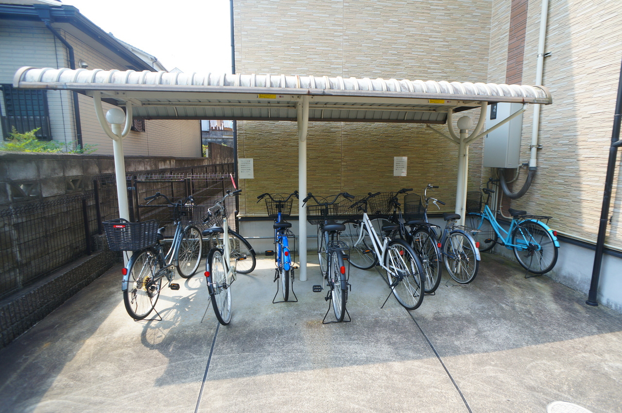 パレット法蓮の駐車場