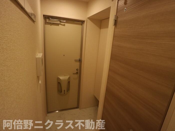 レジデンス今川の玄関