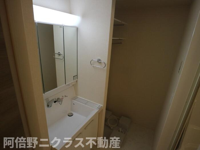 レジデンス今川の洗面所