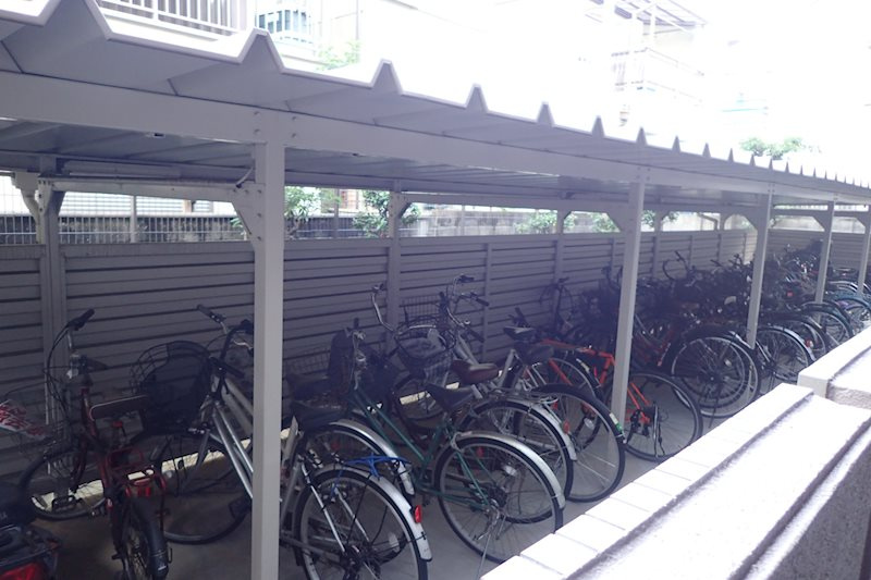 堺市堺区向陵中町３丁のマンションの外観