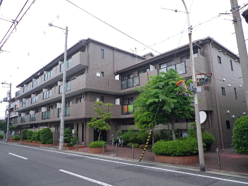 堺市堺区向陵中町３丁のマンションの外観