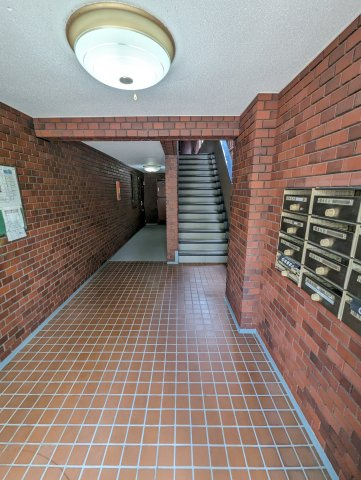 所沢市寿町の賃貸マンションのロビー