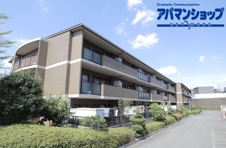セントポリア生駒Ｈ棟の外観