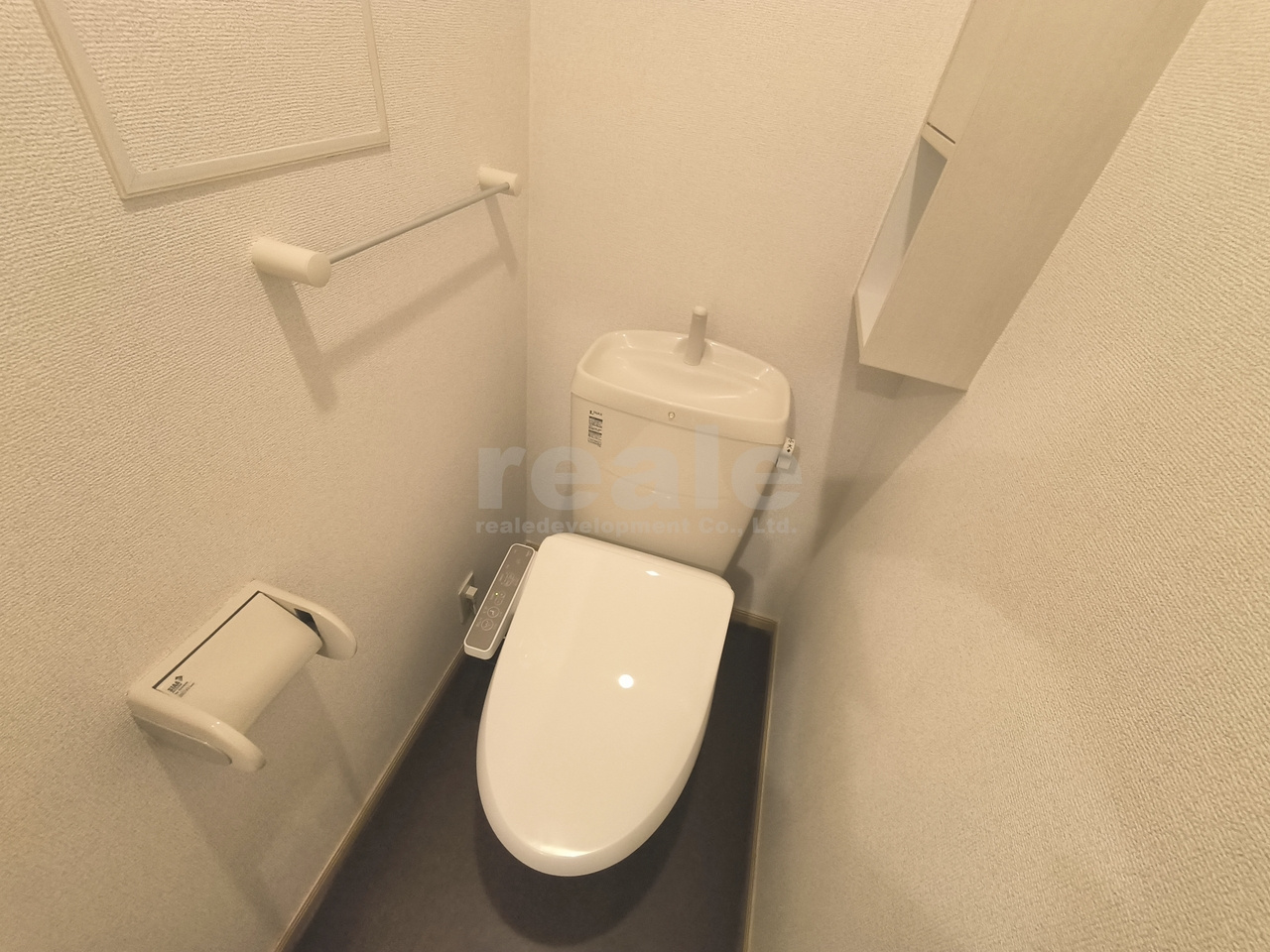 西東京市新町５丁目のアパートのバルコニー